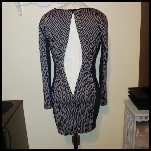 Ya Los Angeles Zipped Body Con Dress, Large - Picture 4 of 7